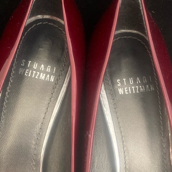 Stuart Weitzman Dark Red Patent Leather Heels (8N) - Picture 3 of 8